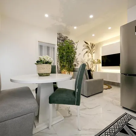 Апартаменты Dina House Avo Mariana *